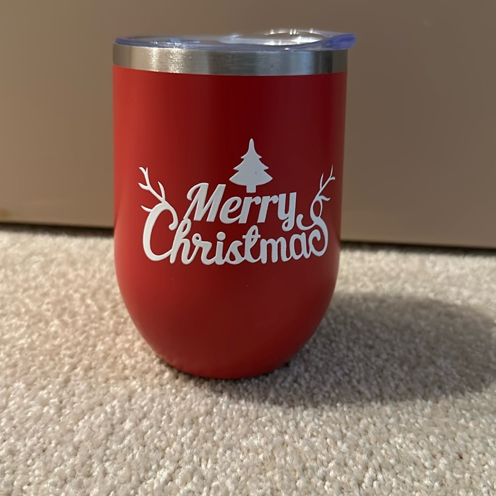 RED MERRY CHRISTMAS INSULATED WINE CUP WITH LID. METAL NEW